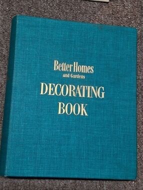 Vintage Better Homes and Gardens House Decorating Book. Gorgeous Condition